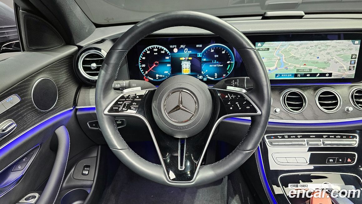 Mercedes-Benz E-Class 2022
