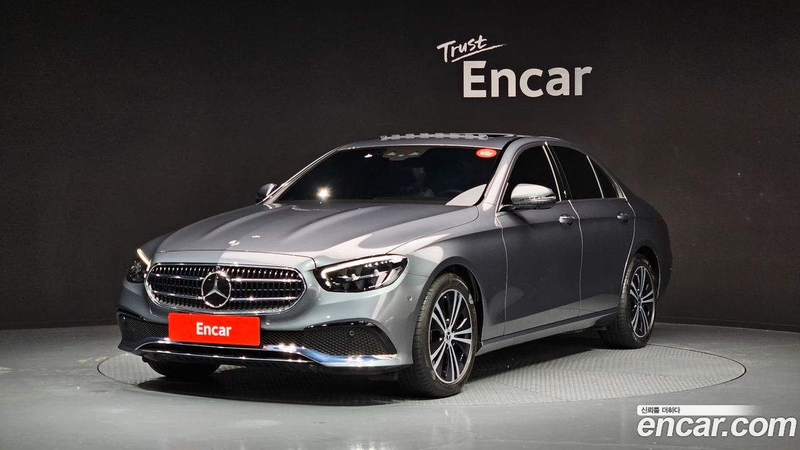 Mercedes-Benz E-Class 2022