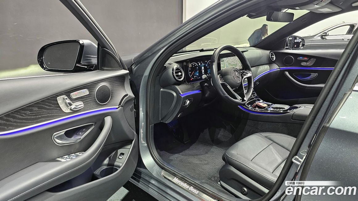 Mercedes-Benz E-Class 2022