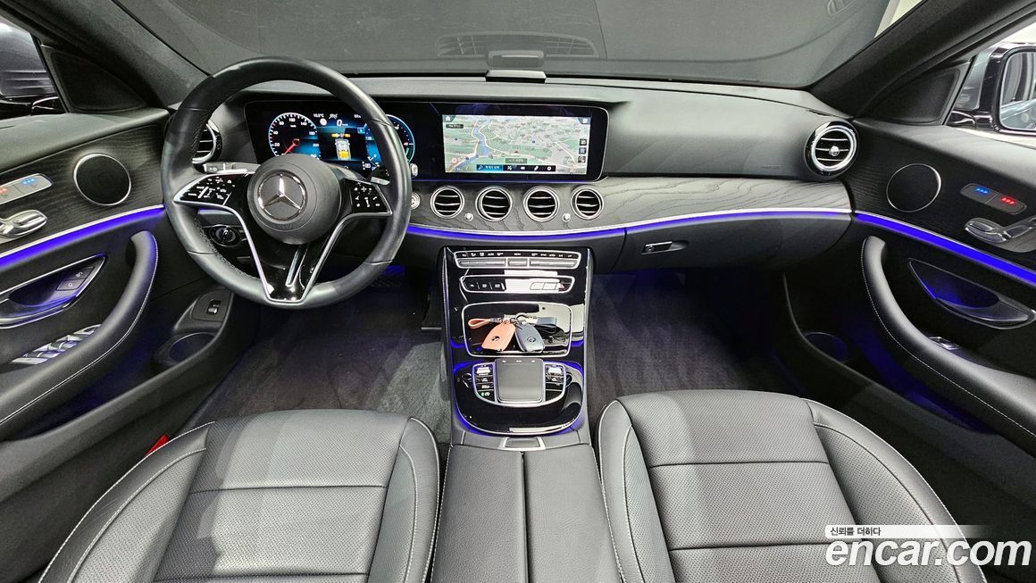Mercedes-Benz E-Class 2022