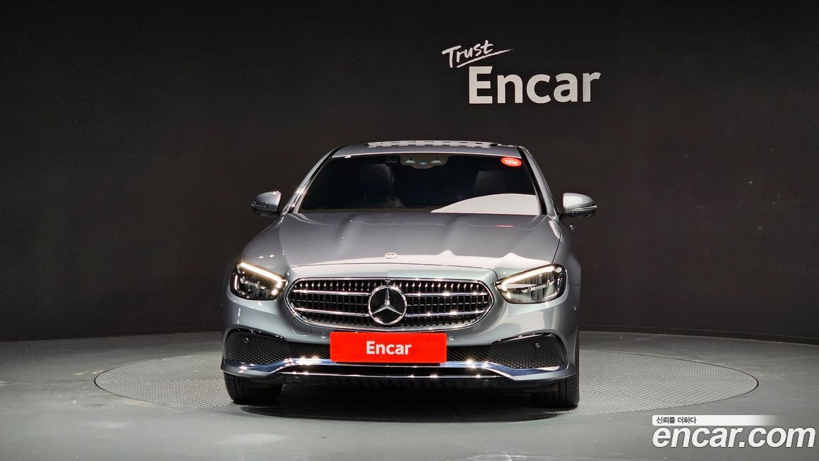 Mercedes-Benz E-Class 2022