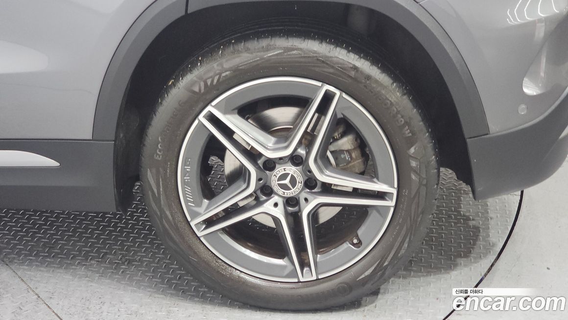 Mercedes-Benz GLA-Class 2020