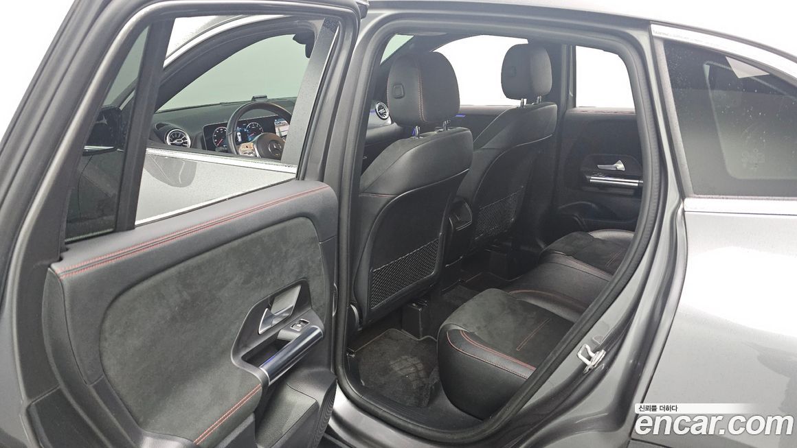 Mercedes-Benz GLA-Class 2020