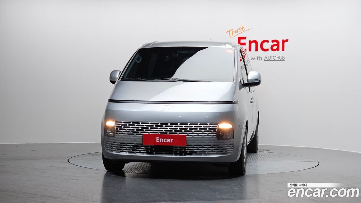Hyundai Staria 2025