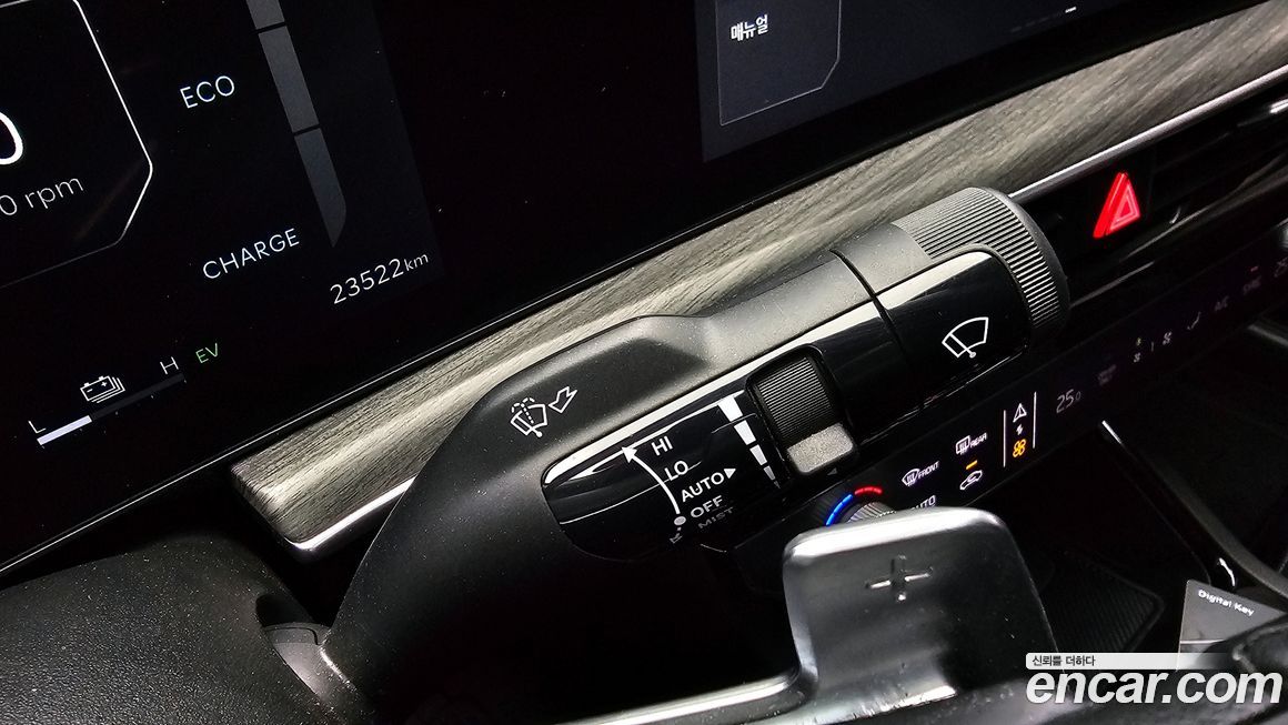 Kia K5 2025