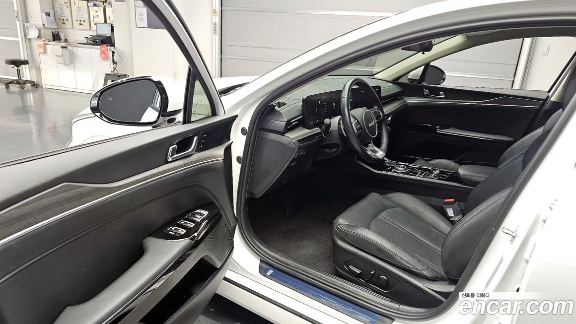 Kia K5 2025