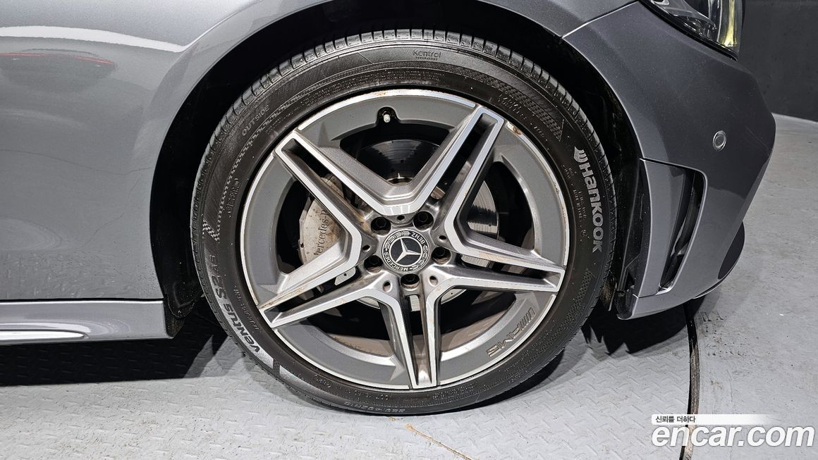 Mercedes-Benz C-Class 2019