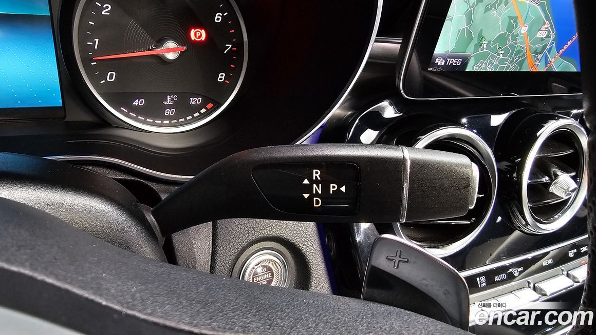 Mercedes-Benz C-Class 2019