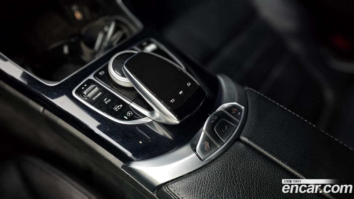 Mercedes-Benz C-Class 2019