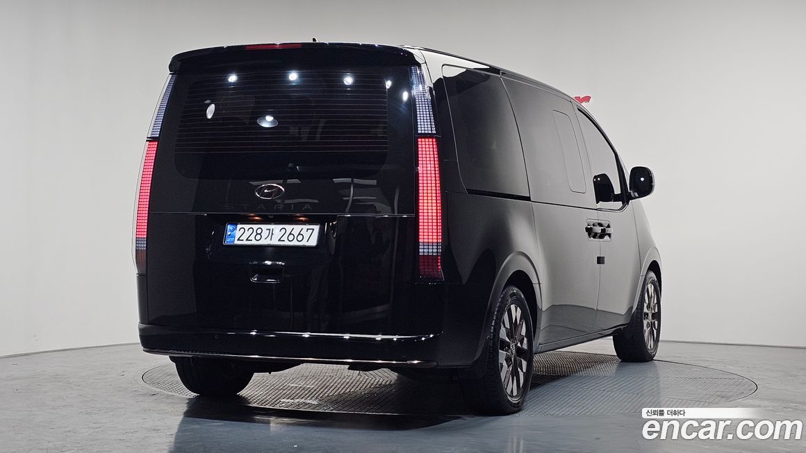 Hyundai Staria 2023
