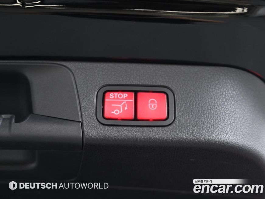 Mercedes-Benz GLB-Class 2021