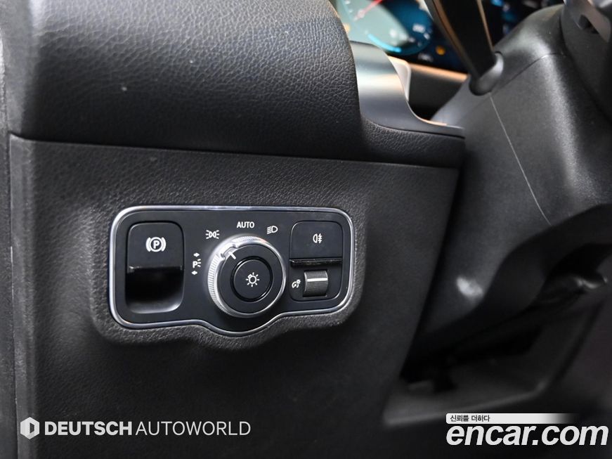 Mercedes-Benz GLB-Class 2021