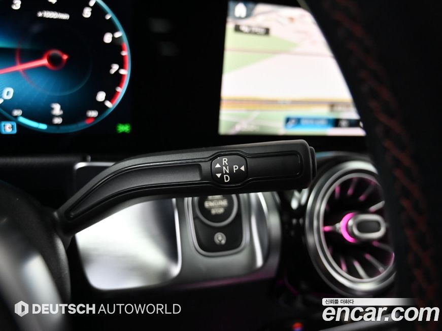 Mercedes-Benz GLB-Class 2021