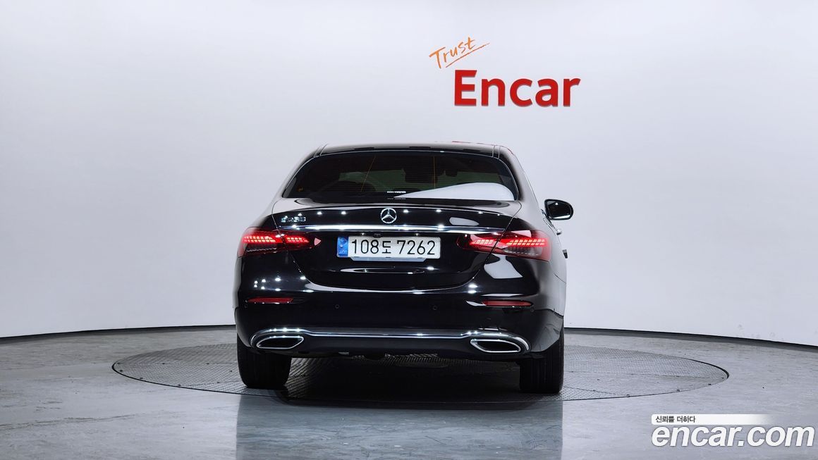 Mercedes-Benz E-Class 2021