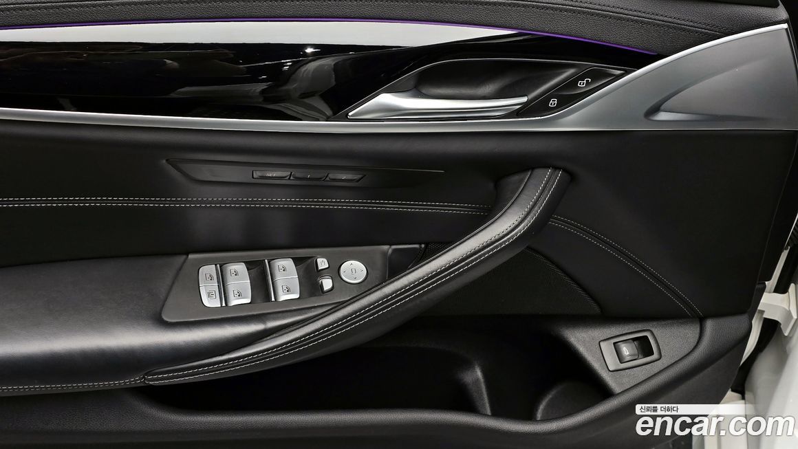 BMW 5-Series 2019