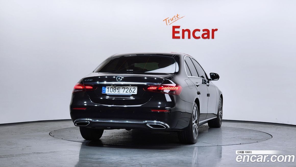 Mercedes-Benz E-Class 2021