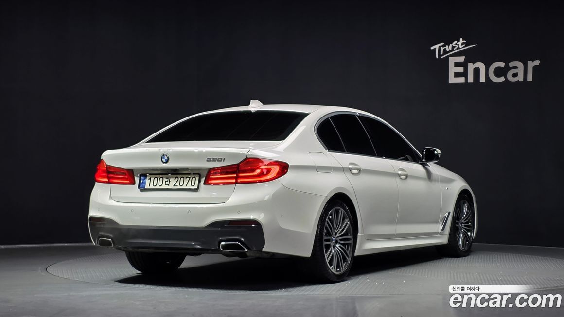 BMW 5-Series 2020