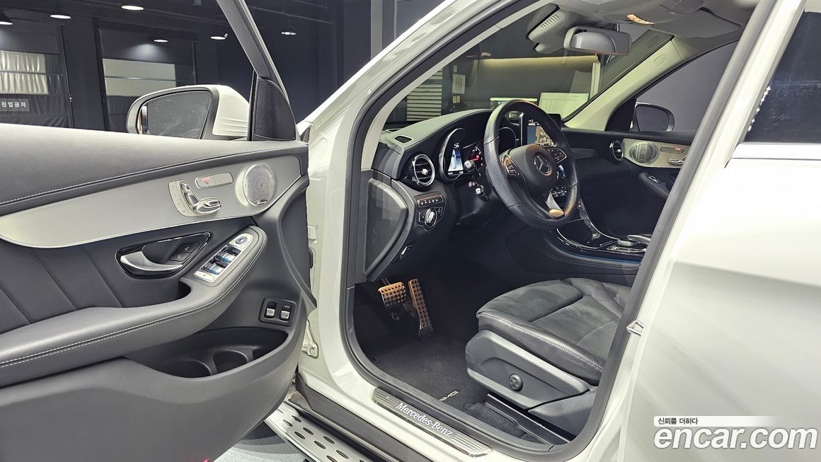 Mercedes-Benz GLC-Class 2019