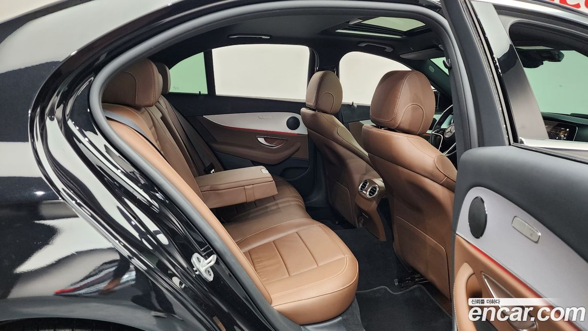 Mercedes-Benz E-Class 2021