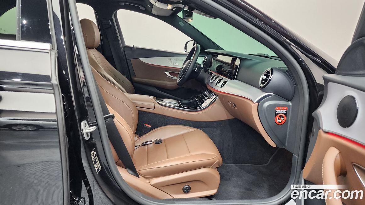 Mercedes-Benz E-Class 2021