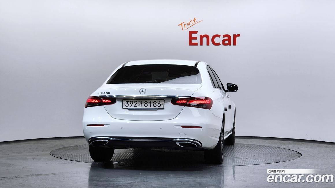 Mercedes-Benz E-Class 2021