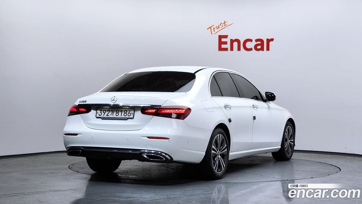 Mercedes-Benz E-Class 2021