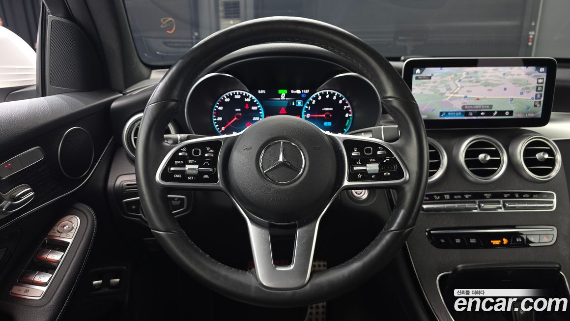 Mercedes-Benz GLC-Class 2021