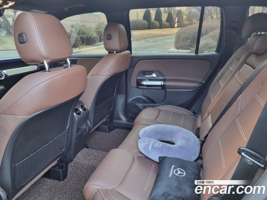 Mercedes-Benz GLB-Class 2023