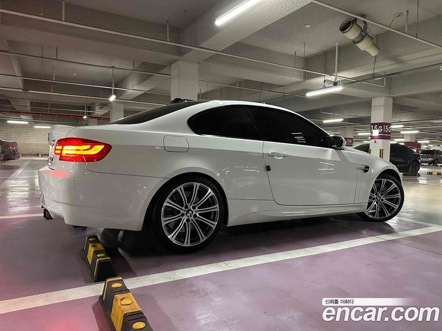 BMW M3 2011
