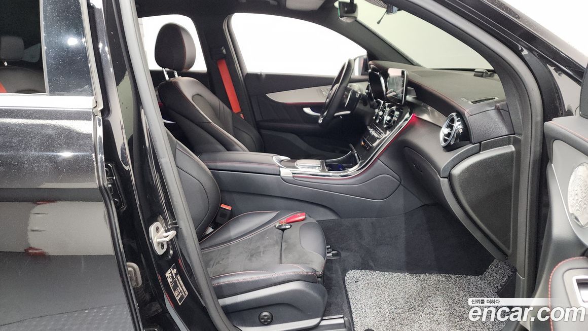 Mercedes-Benz GLC-Class 2021