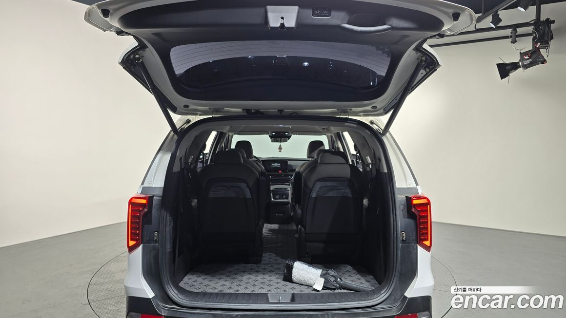 Kia Canival 2025