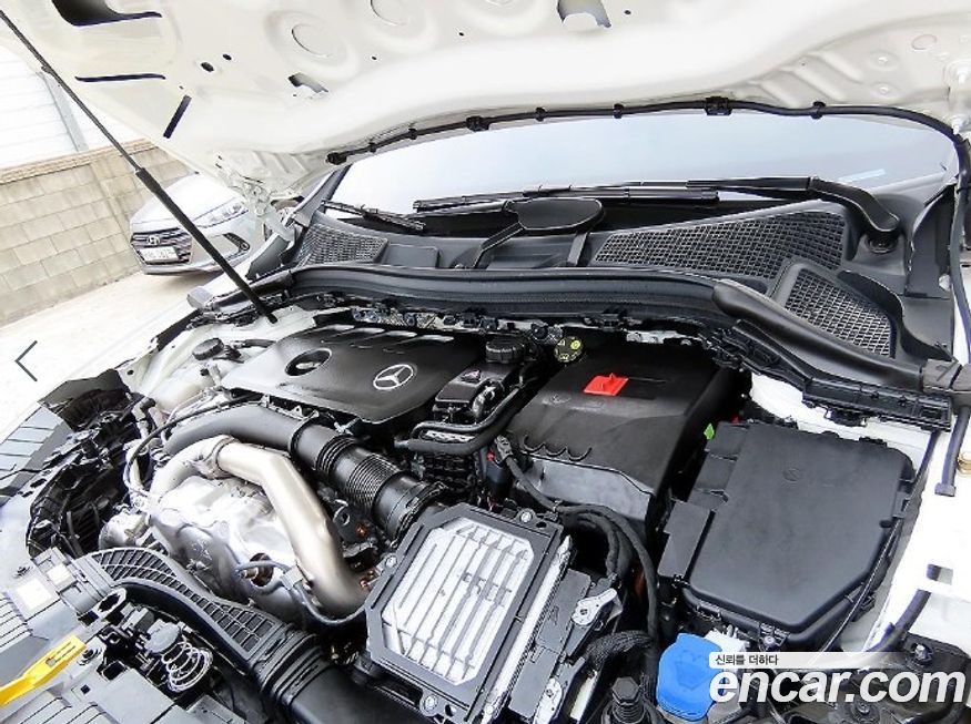 Mercedes-Benz GLA-Class 2025