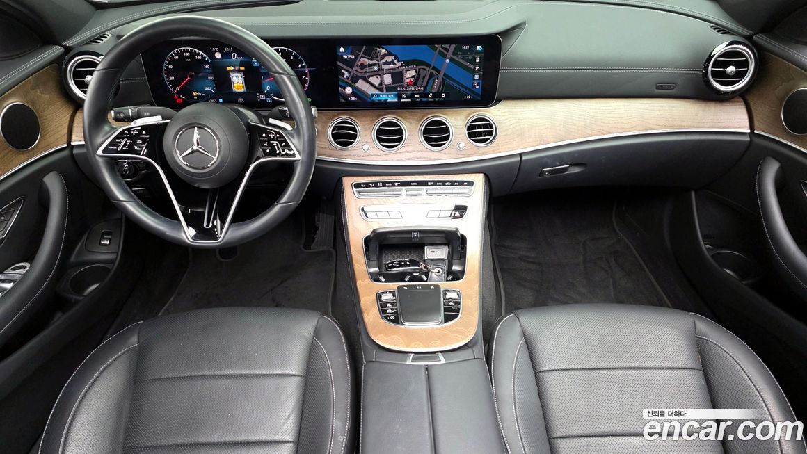 Mercedes-Benz E-Class 2022