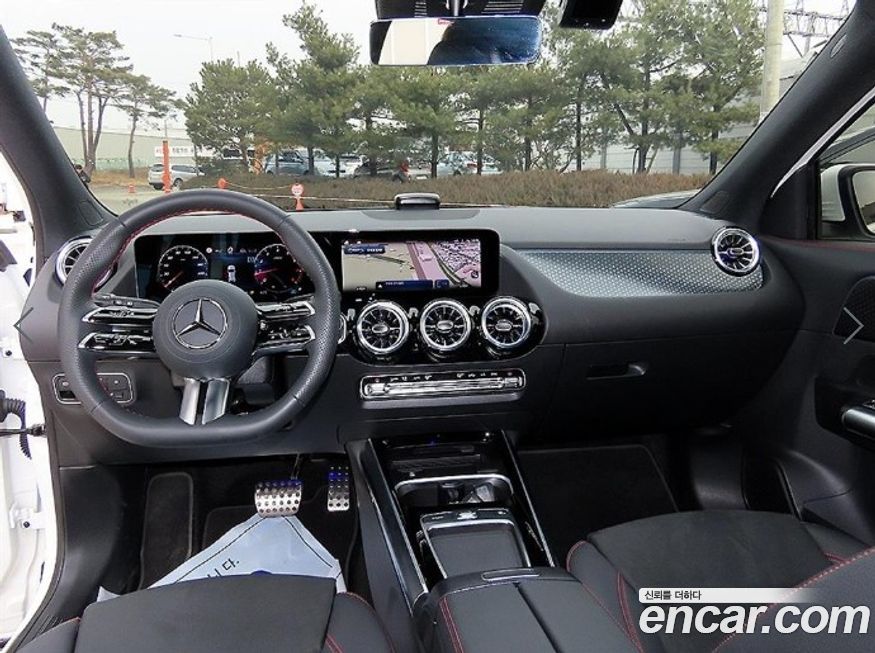 Mercedes-Benz GLA-Class 2025