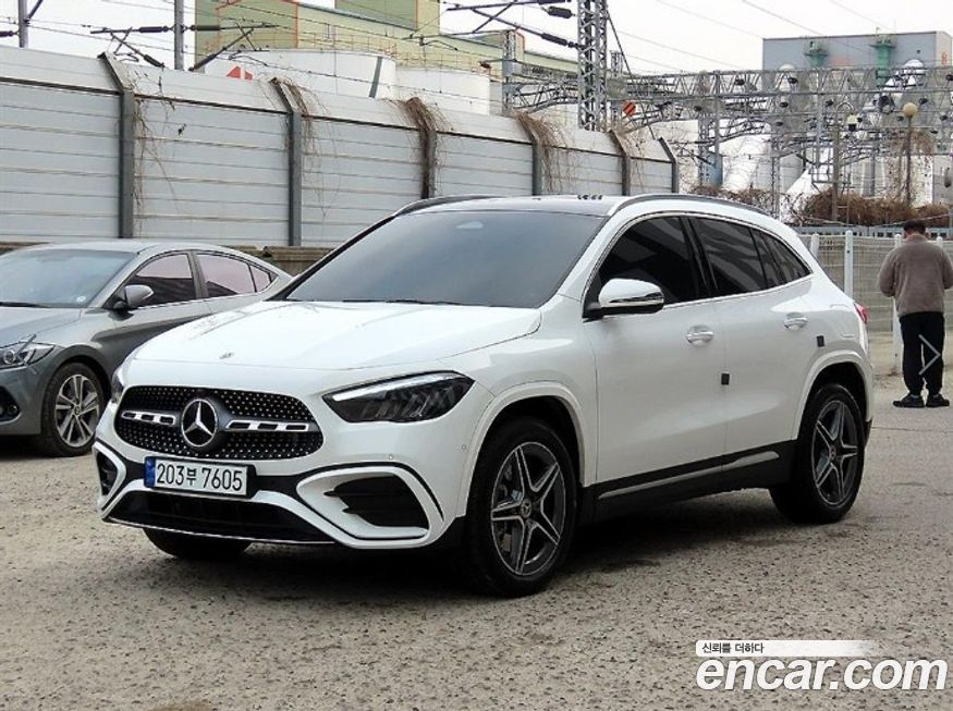 Mercedes-Benz GLA-Class 2025
