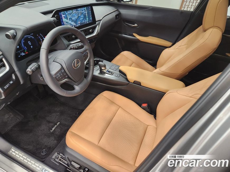 Lexus UX 2026