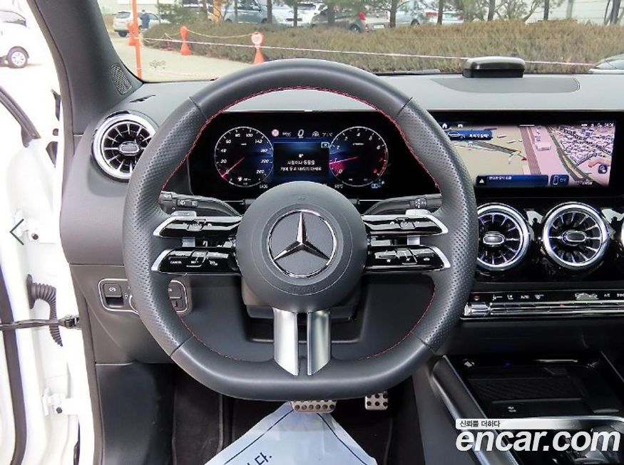 Mercedes-Benz GLA-Class 2025