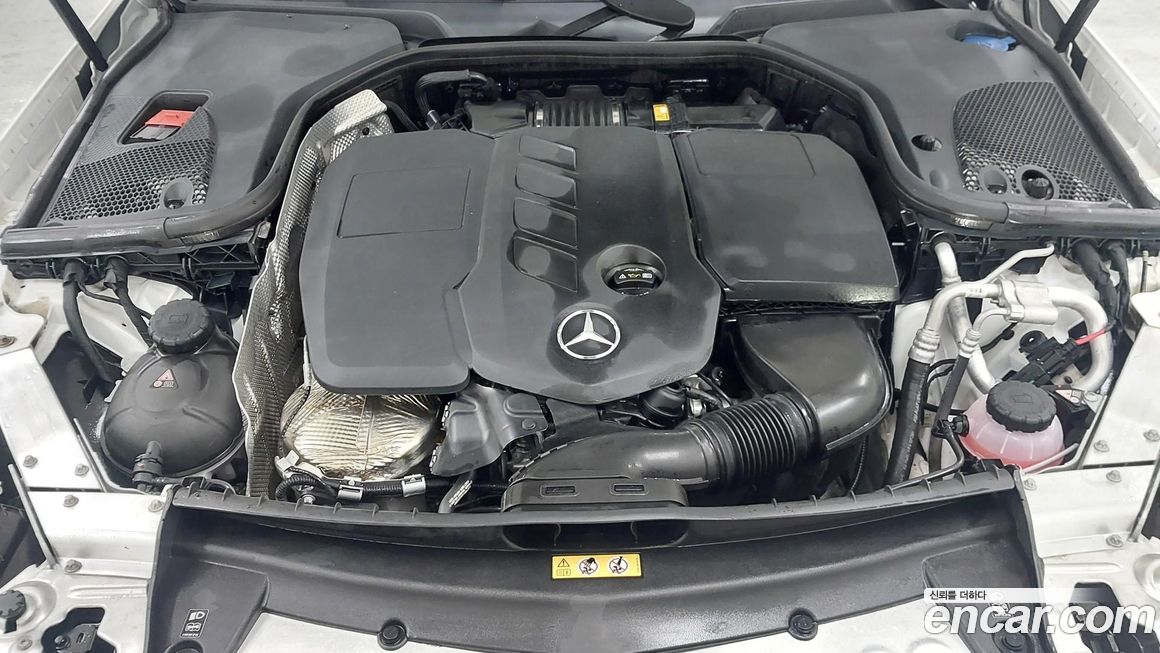 Mercedes-Benz E-Class 2023