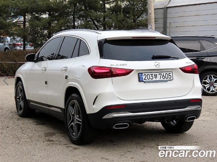 Mercedes-Benz GLA-Class 2025