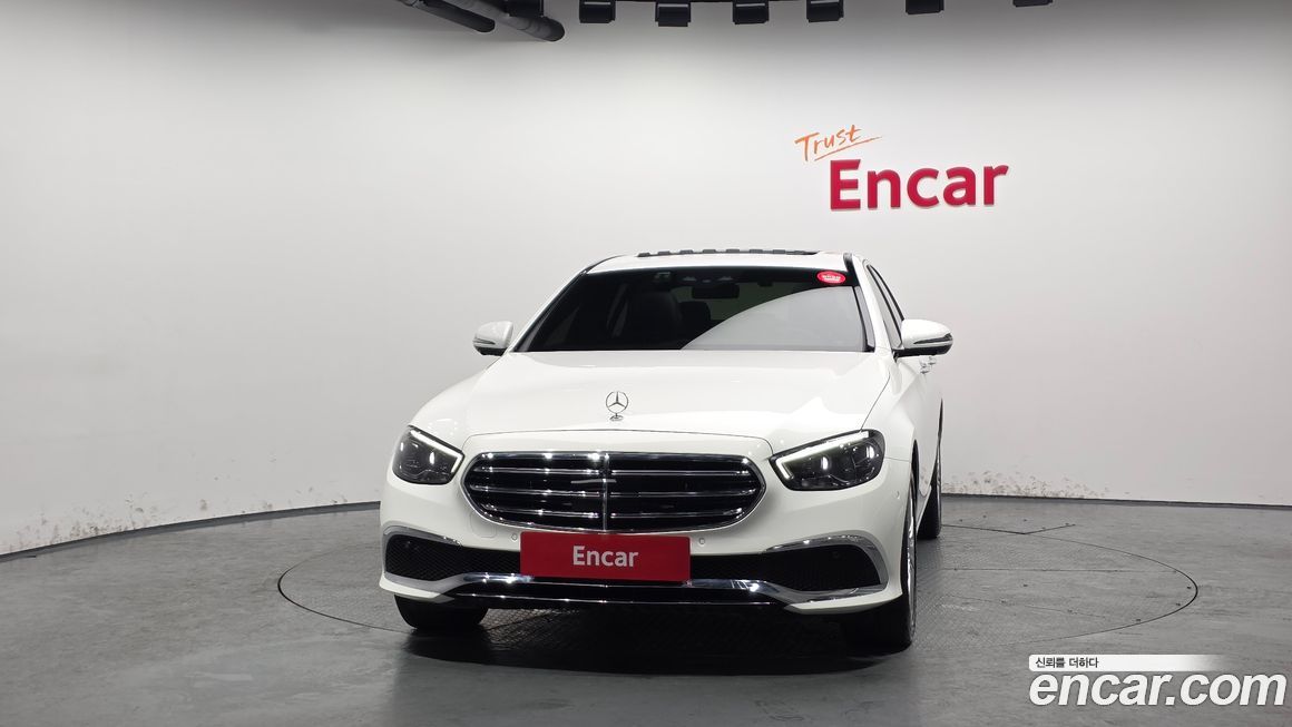 Mercedes-Benz E-Class 2022