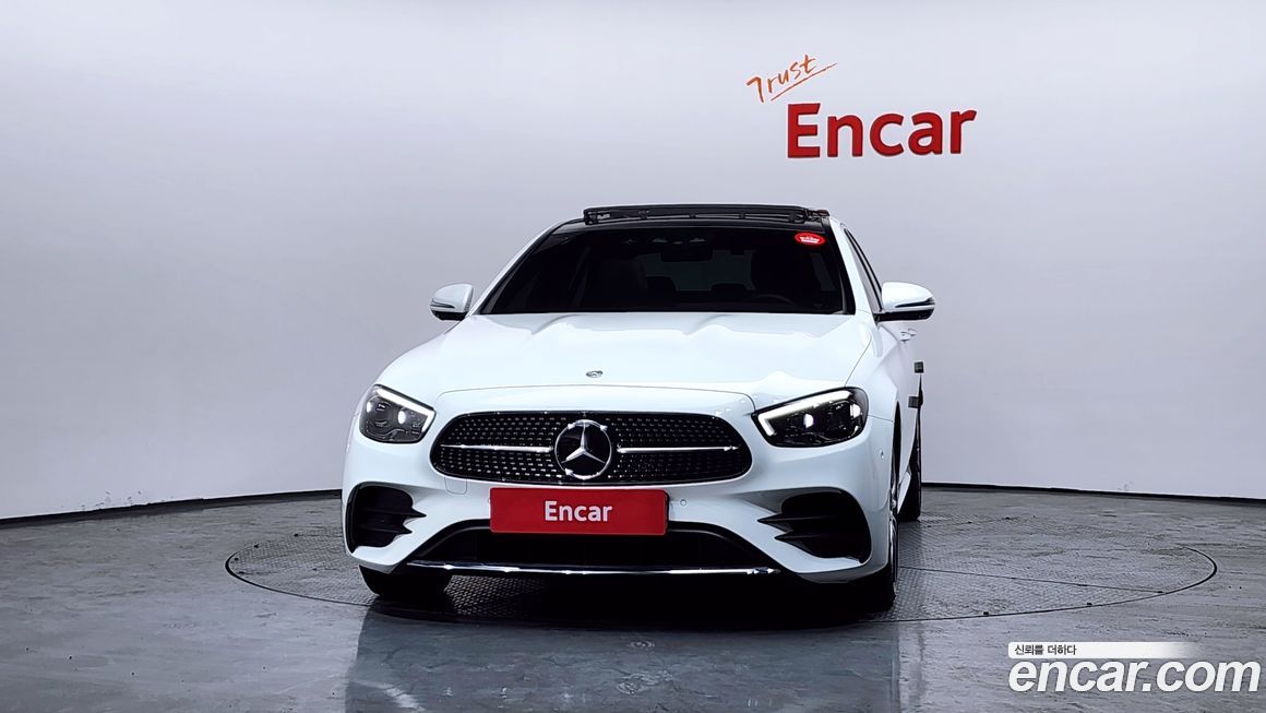 Mercedes-Benz E-Class 2022