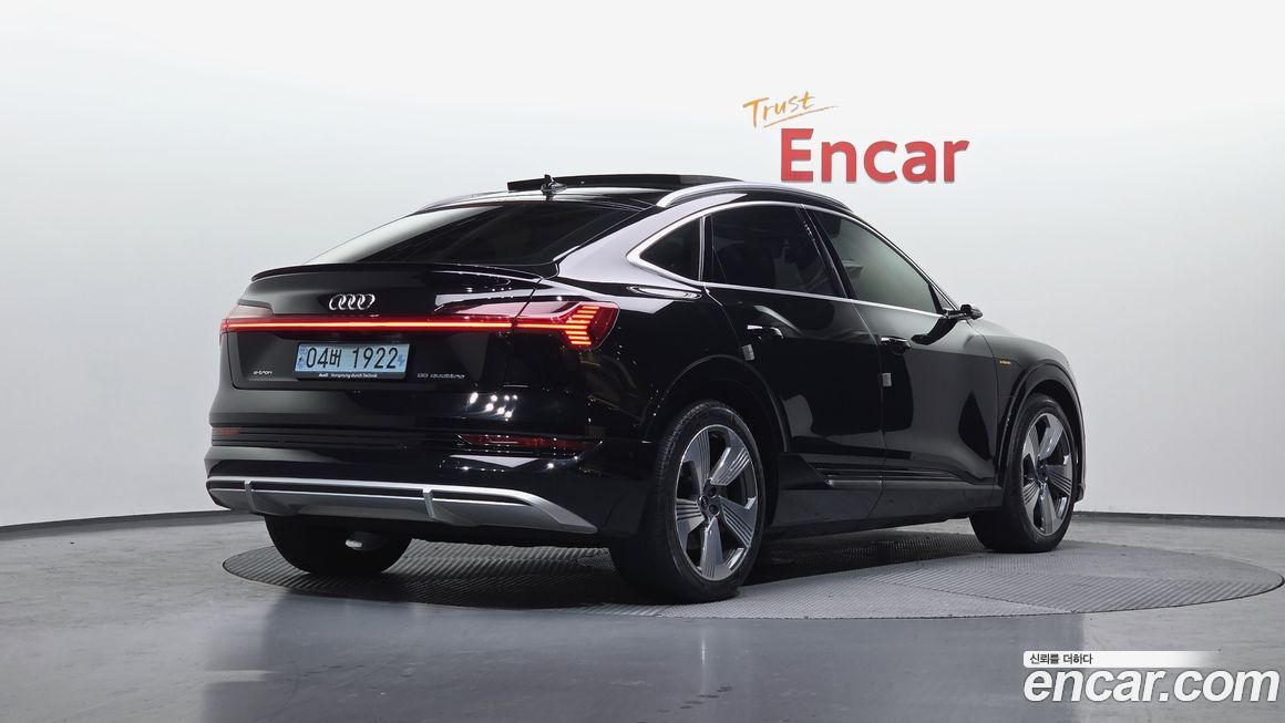 Audi e-tron 2021