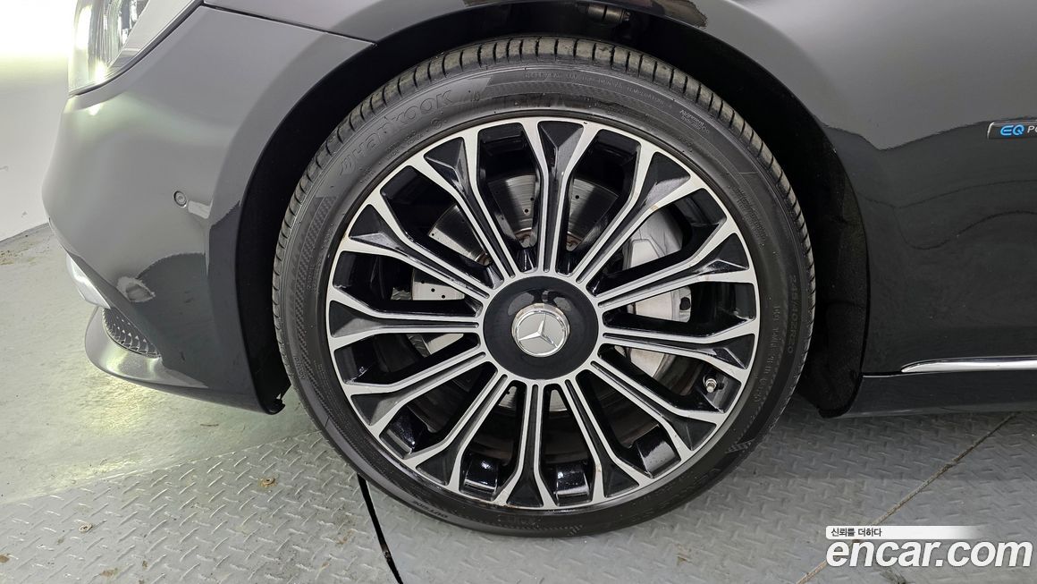 Mercedes-Benz S-Class 2020