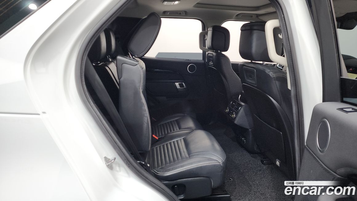 Land Rover Discovery 2022