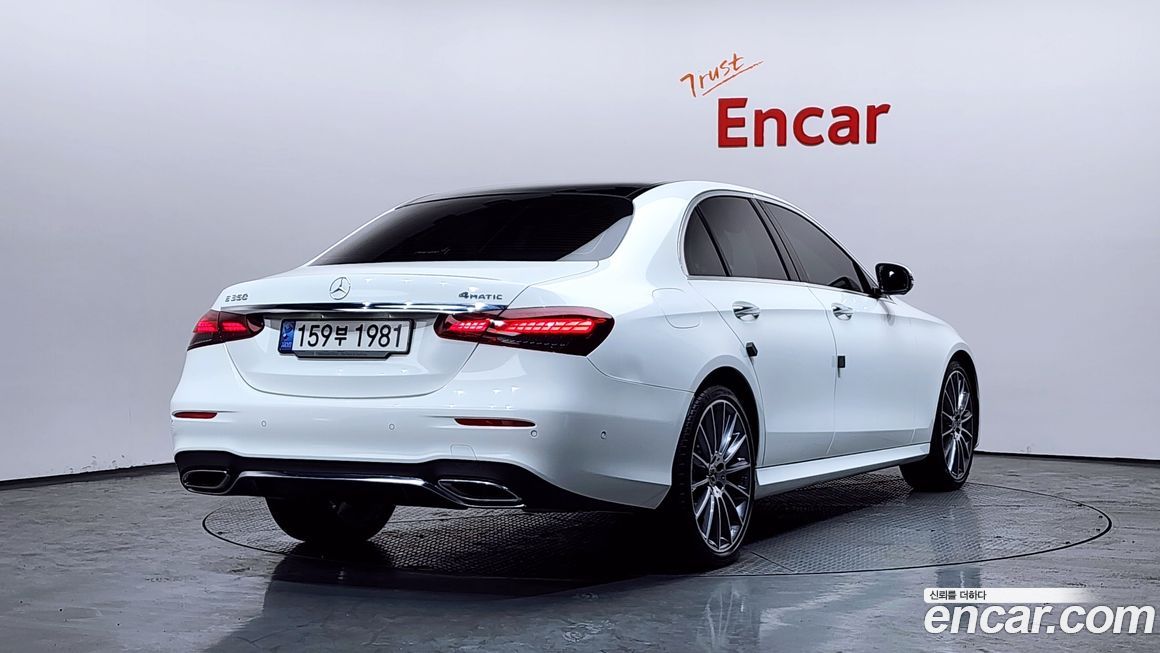 Mercedes-Benz E-Class 2022