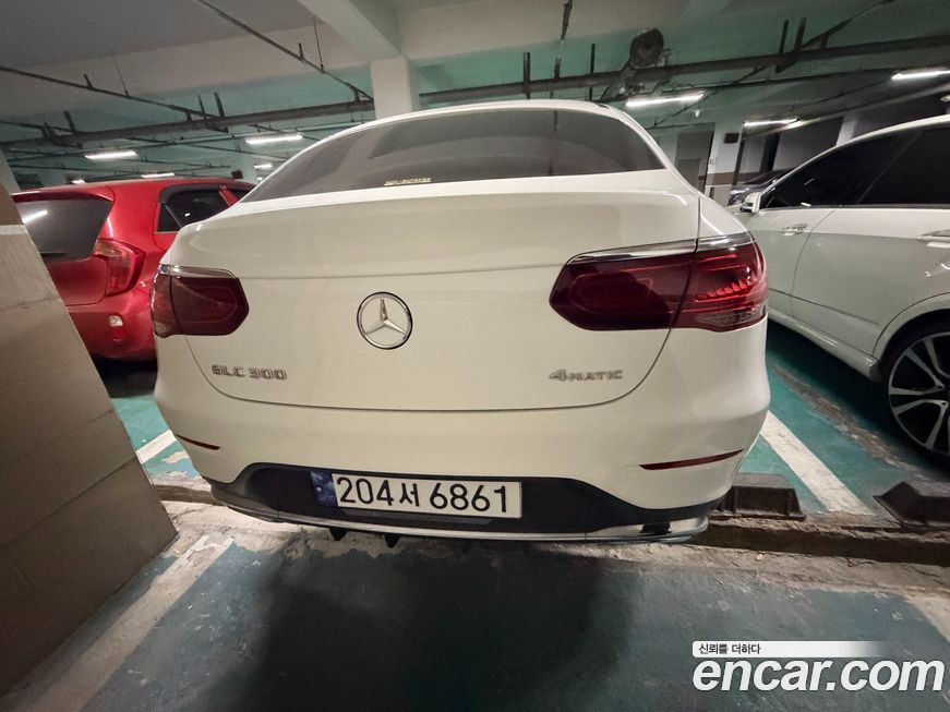 Mercedes-Benz GLC-Class 2023