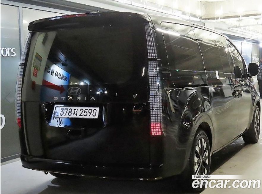Hyundai Staria 2025