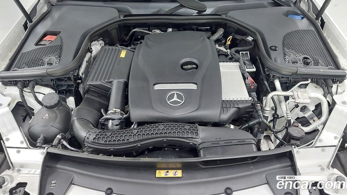 Mercedes-Benz E-Class 2023