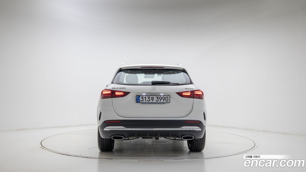 Mercedes-Benz GLA-Class 2026