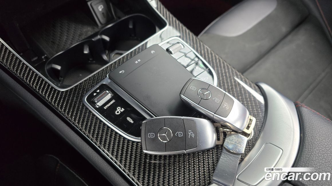 Mercedes-Benz GLC-Class 2021